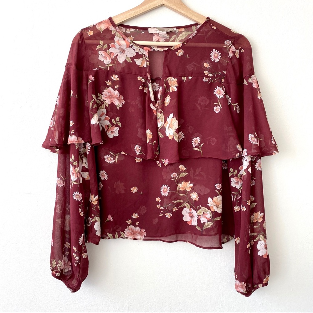 Cute floral blouse size M